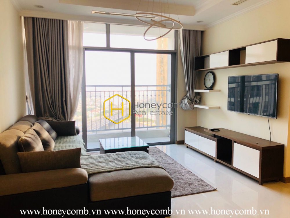 Phong cách sang trọng kết hợp với cách bài trí trung tính trong căn hộ Vinhomes Central Park này