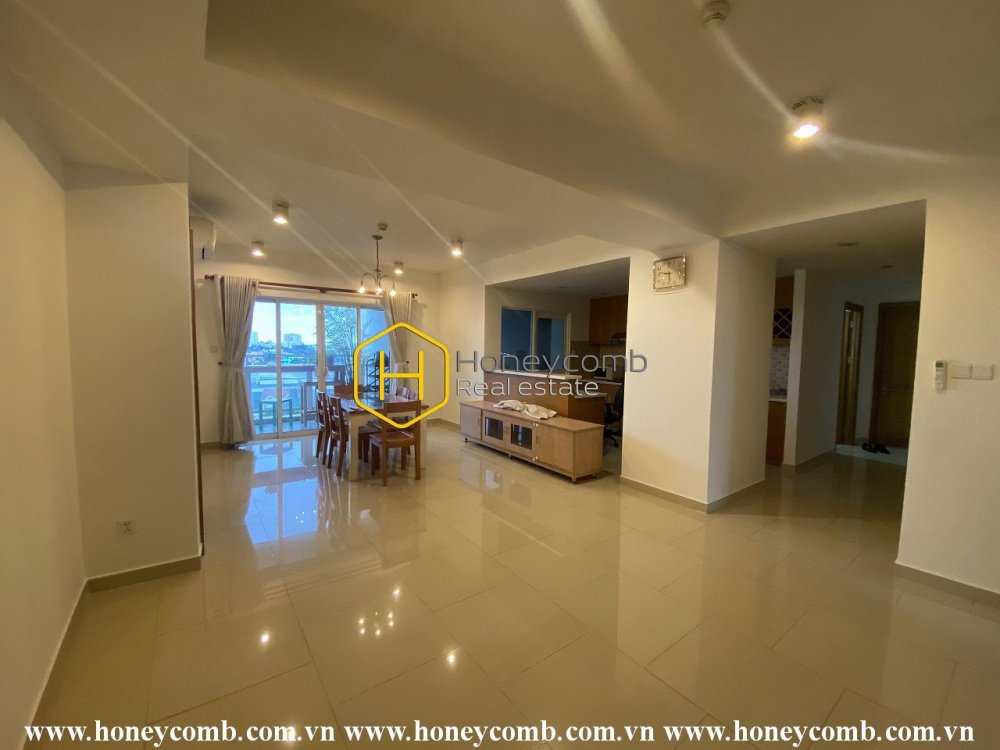 The perfection definition of elegance: River Garden apartment for rent