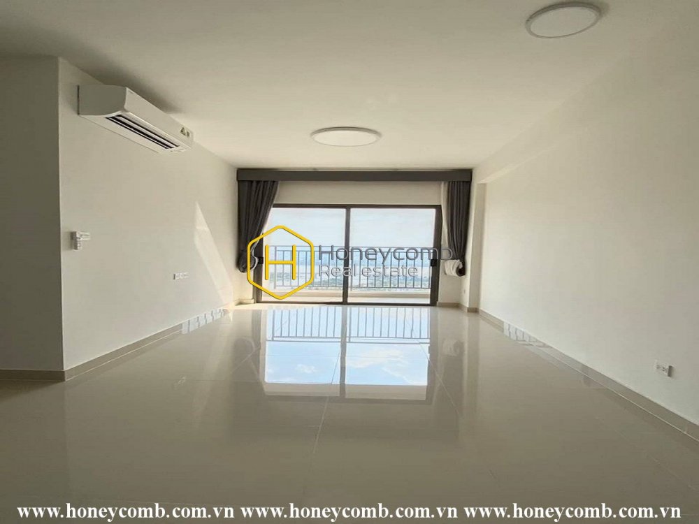 Seeking for a new house? This unfurnished and spacious apartment in The Sun Avenue is a great choice!