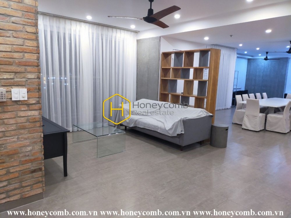 A particular apartment with artistic design in Tropic Garden