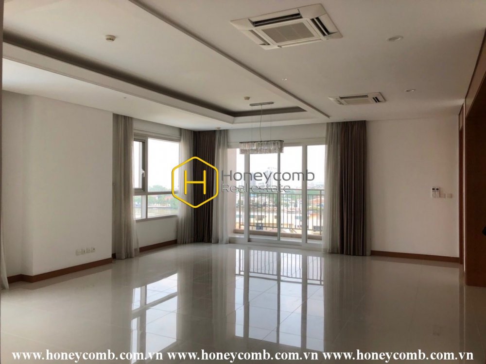 Gracious design in Xi Riverview Palace apartment