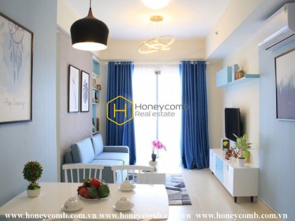 Well-decorated apartment with colorful furnishings for lease in Masteri Thao Dien