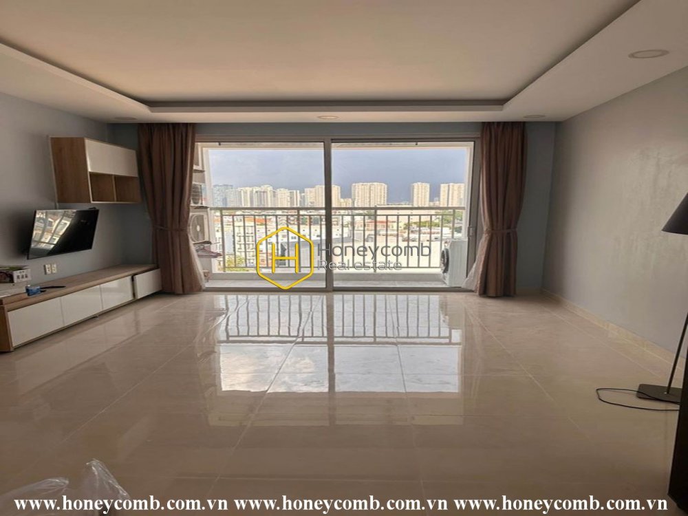 Bright and splendid 2 bedrooms apartment in Tropic Garden