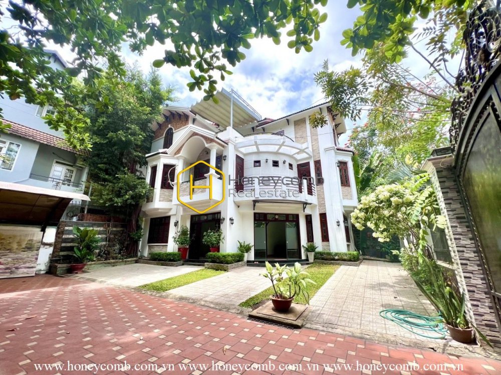 Peacfully modern home design in our top villa at District 2