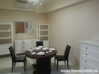 3 bedrooms The Vista apartment with simple furniture