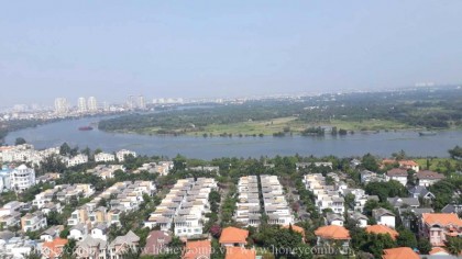 The Vista four bedrooms apartment unfurniture for rent