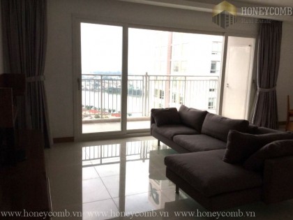 Three beds apartment high floor in Xi Riverview Place for rent
