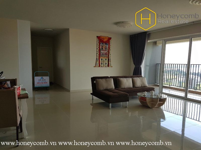 Căn hộ 4 phòng ngủ cực kì rộng rãi với tầm nhìn tuyệt vời cho thuê tại Vista Verde