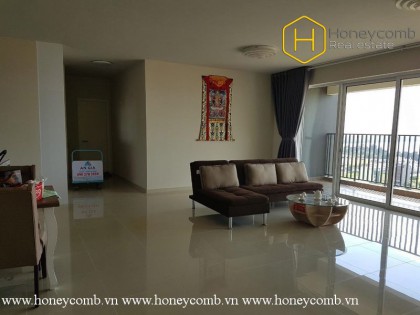 The 4 bedroom-apartment with nice view is very spacious at Vista Verde
