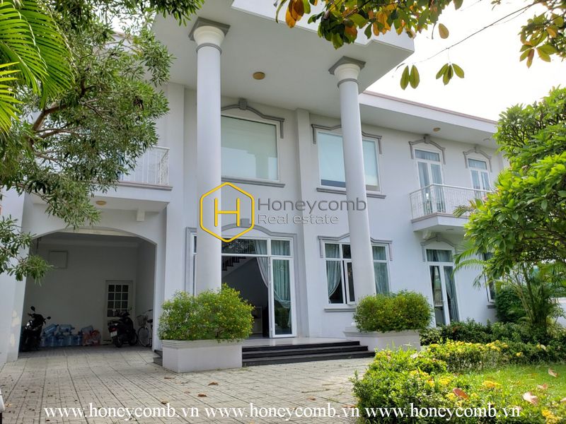 Comfy - Convenient - Western Style Villa for rent in District 2