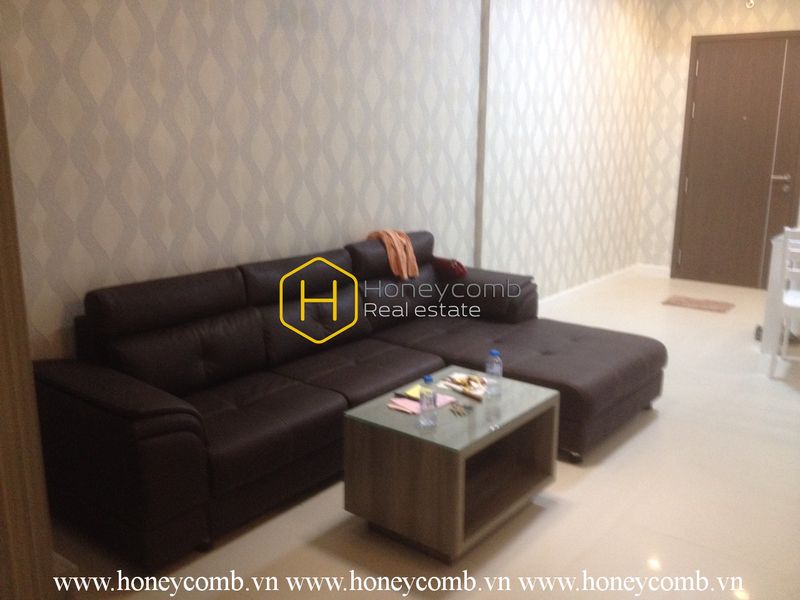 Căn hộ với nội thất cơ bản và tầm nhìn ra sông lộng gió ở Lexington