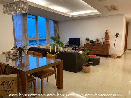 Discover the tranquil atmosphere in Xi Riverview apartment