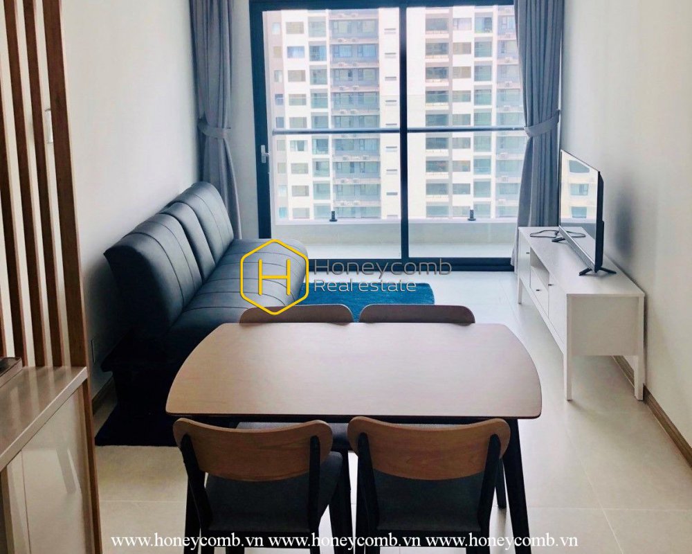 Sophisticated apartment with neoclassical design in New City for rent