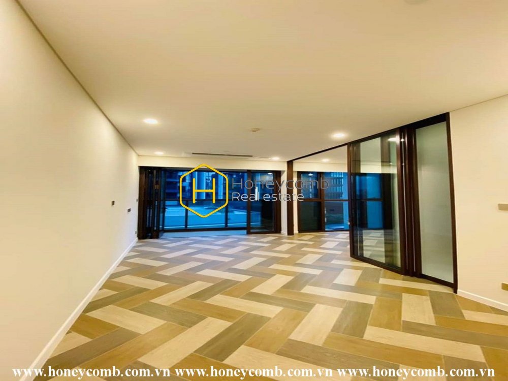 Spacious and airy apartment is waiting for you to decorate in Metropole Thu Thiem