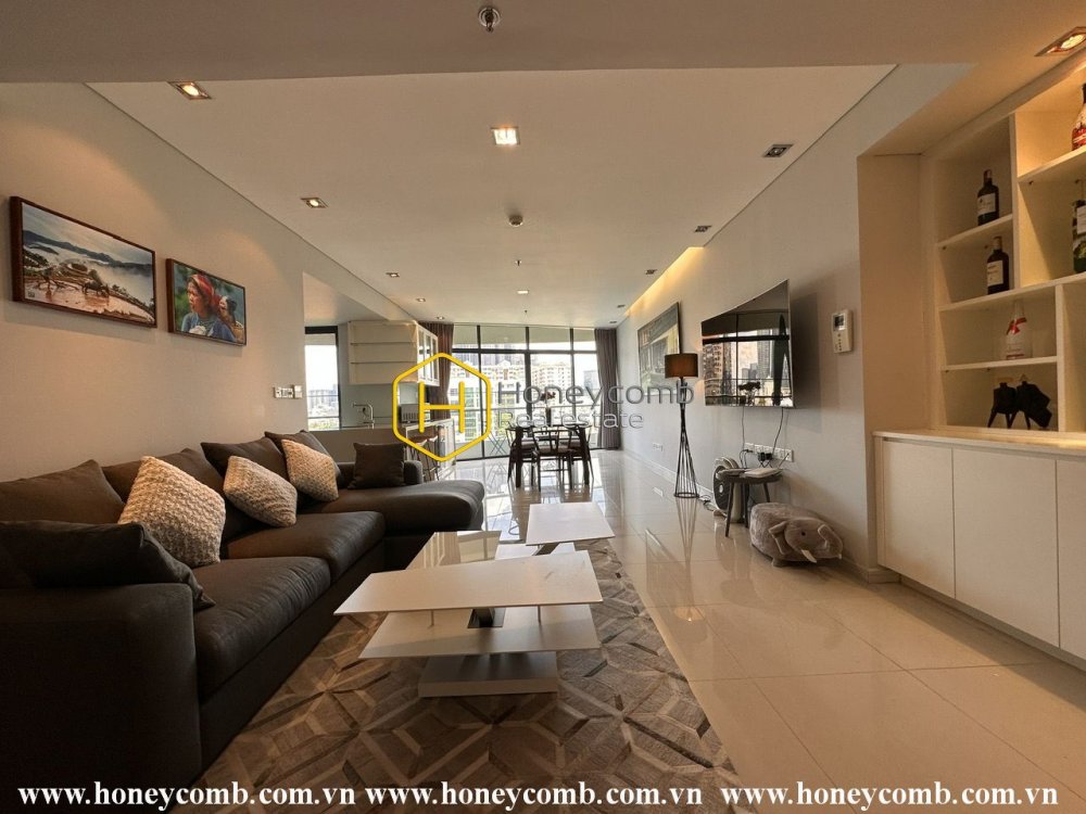 Gracious architecture with palatial view in the City Garden apartment