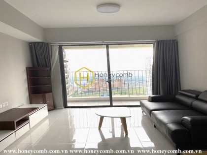 Let's check out this brand new Masteri An Phu apartment with basic furniture and super airy view