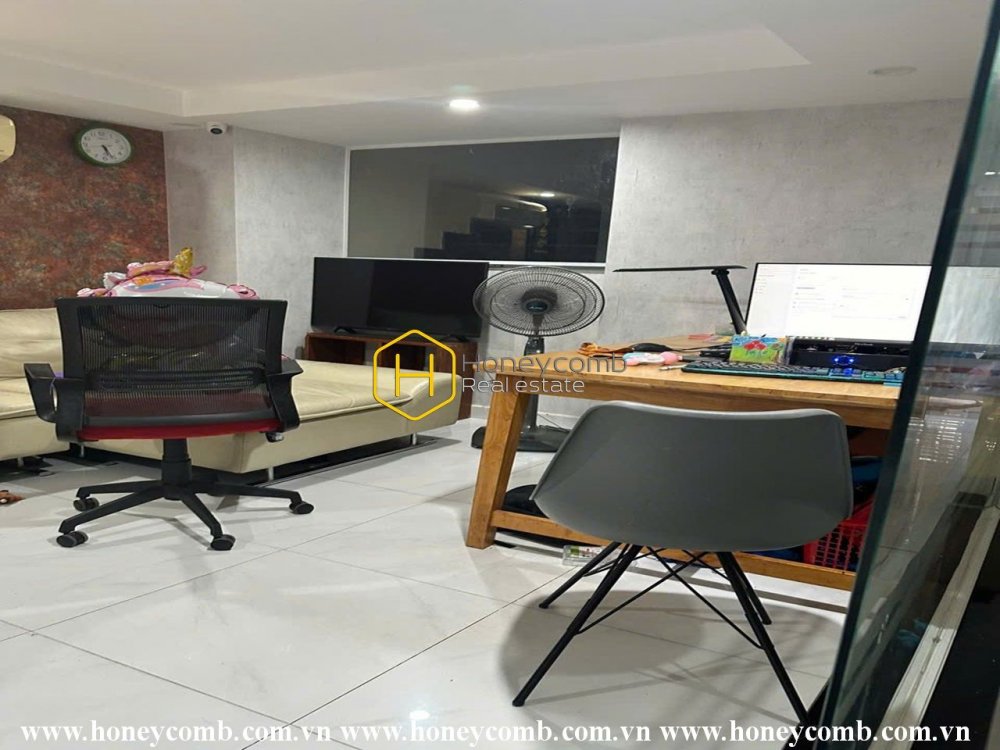 This silent vast villa in District 2 will complete your life!