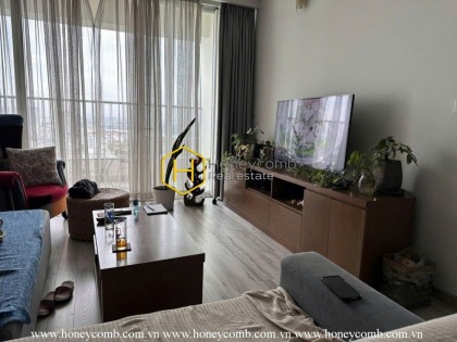 Discover the 5-star living space in our superior Thao Dien Pearl apartment