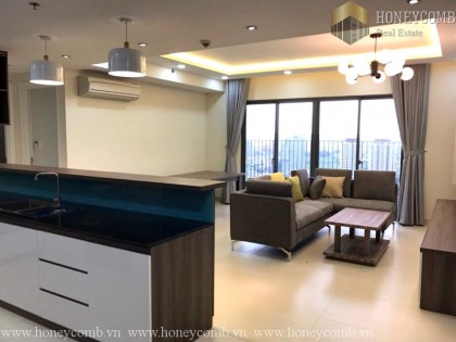 Masteri 3 beds apartment with city view for rent