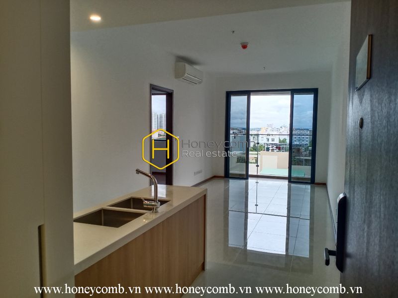 Unfurnished One Verandah apartment: a place for your creativity