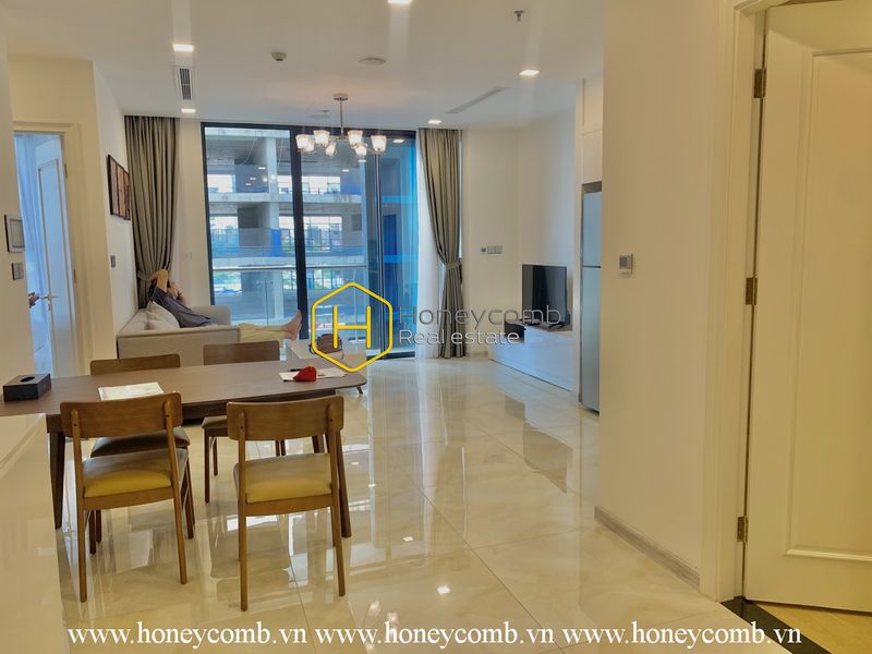 Well-lit and fascinating apartment in Vinhomes Golden River for rent