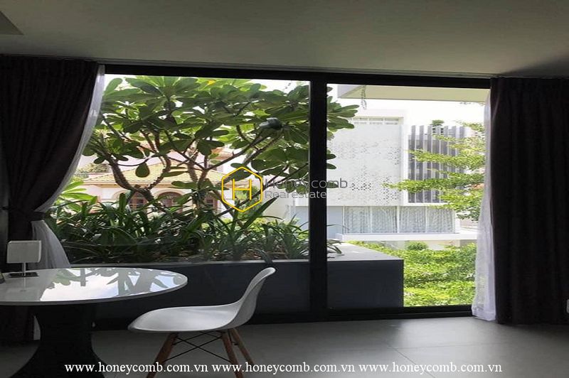 Căn hộ dịch vụ với nội thất tối giản và không gian ấm áp ở Quận 2