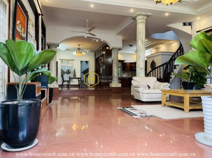 The best deal - Luxury villa in District 2 with the best rental price ever