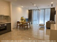 Căn hộ tối giản ở Vinhomes Golden River là tất cả những gì bạn cần