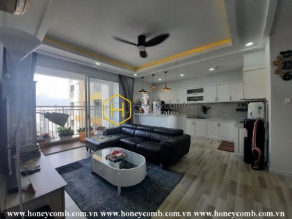 The lovely apartment with stunning swimming pool view in Tropic Garden