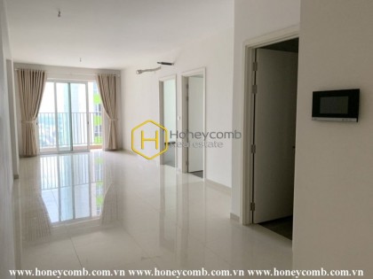 Challenge your creativity by decorating this unfurnished apartment in Vista Verde