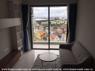 A 2-bedroom peaceful aparment in Masteri An Phu: simple but convinient