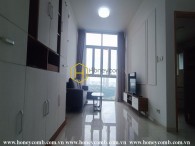 Feel the warmth and sophistication in this rustic apartment for rent in The Vista