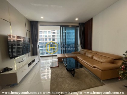 Spacious space, modern furniture - let's come to our Sunwah Pearl apartment now