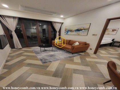 Enhance your life with this artistic apartment in The Metropole