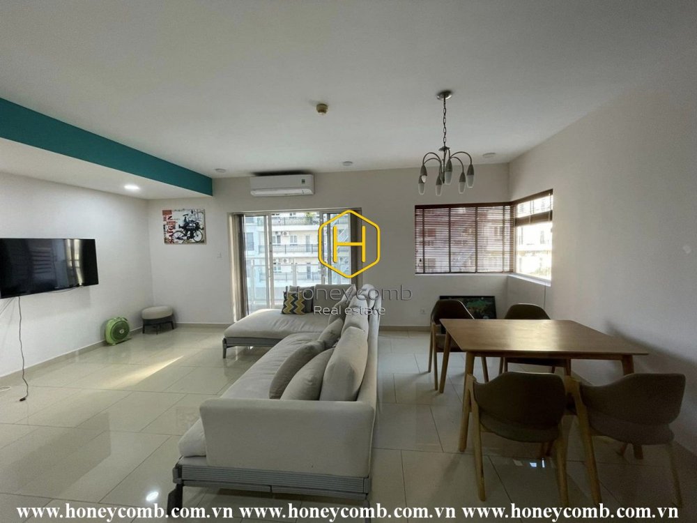 Such a sophisticated apartment in River Garden