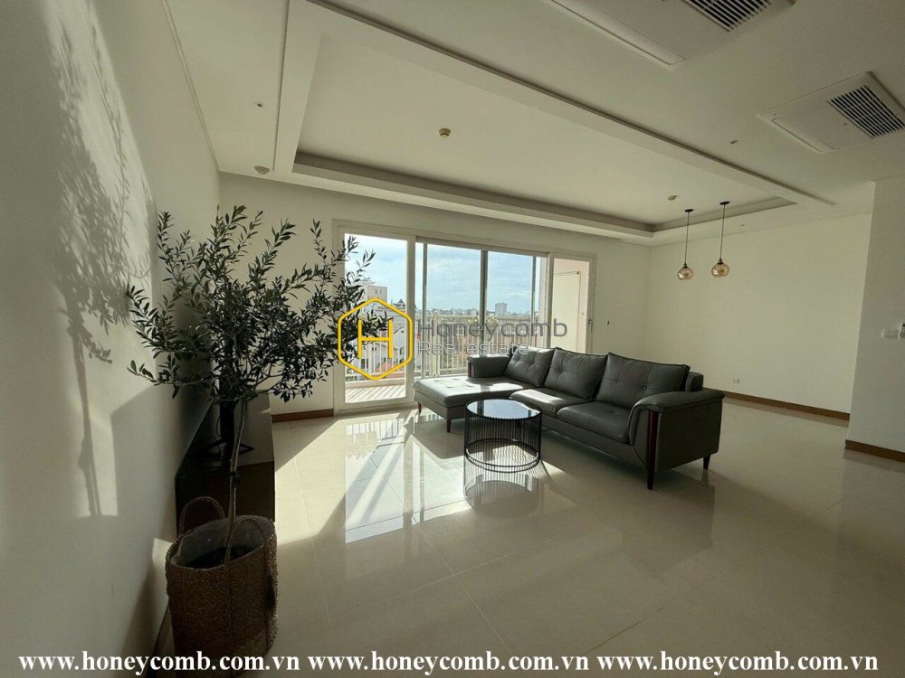 Xi Riverview Palace apartment: Simple design but quality life