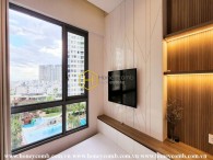 Experience the charm of romantic design in this beautiful Diamond Island apartment