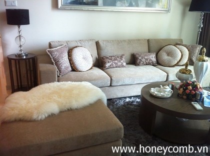 Nice furnished with 3 bedrooms apartment in The Vista