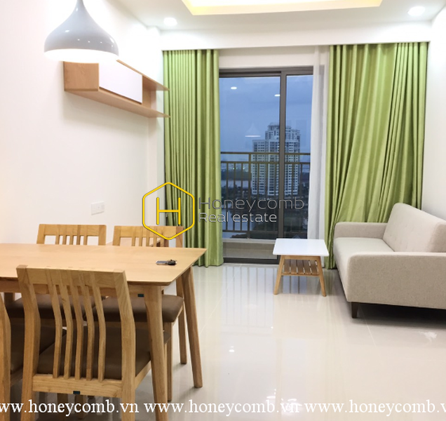 Căn hộ có tông màu sáng và nội thất mộc mạc tại The Sun Avenue cho thuê