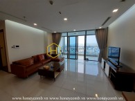 Roomy 4-bedroom apartment for rent in Vinhomes Central Park  with stunning river view