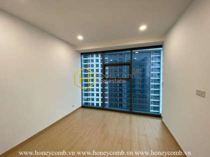 New and Spacious Apartment with no furniture for rent in Sunwah Pearl