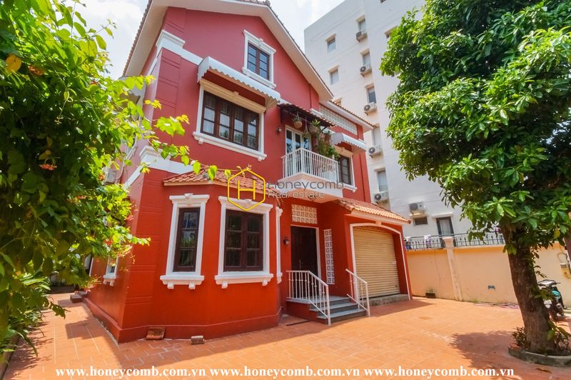This marvelous District 2 villa is what you expect from a home