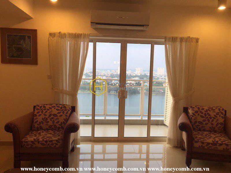 Modern and Luxury with 3 bedrooms apartment in River Garden