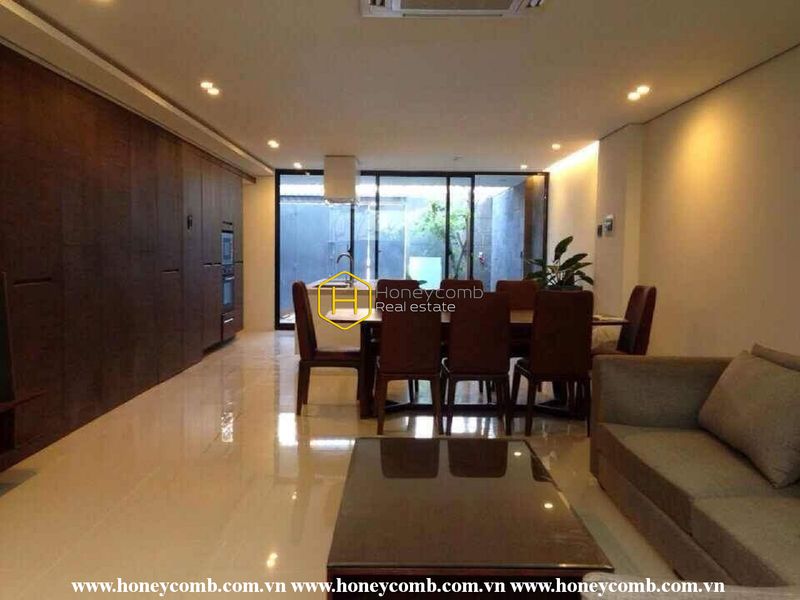 Harmonious colors and clear layout are the highlights of this District 2 Villas