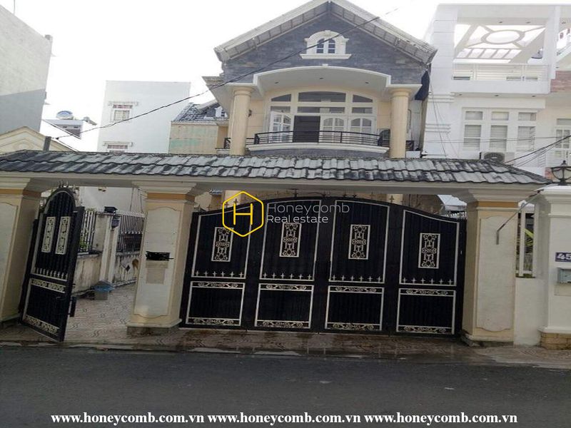 Unfurnished villa with bright design and spacious space  for lease in District 2