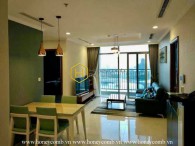 Visit a polished urban apartment in Vinhomes Central Park