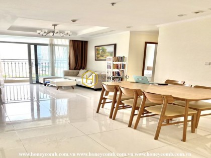 Feel the coziness in this rustic apartment at Vinhomes Central Park