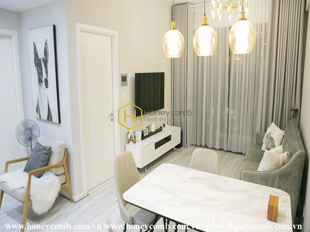 Symbol of elegance: Masteri An Phu apartment with briiliant furniture and great view