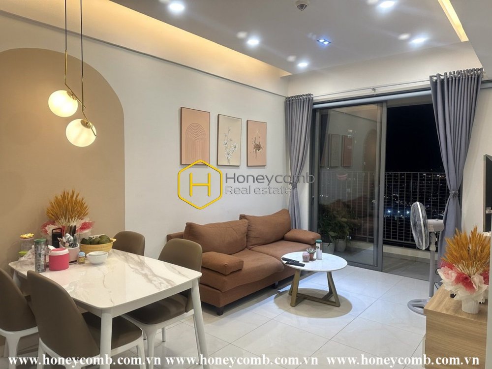 The fashionable 2 bedroom-apartment is available at Masteri An Phu