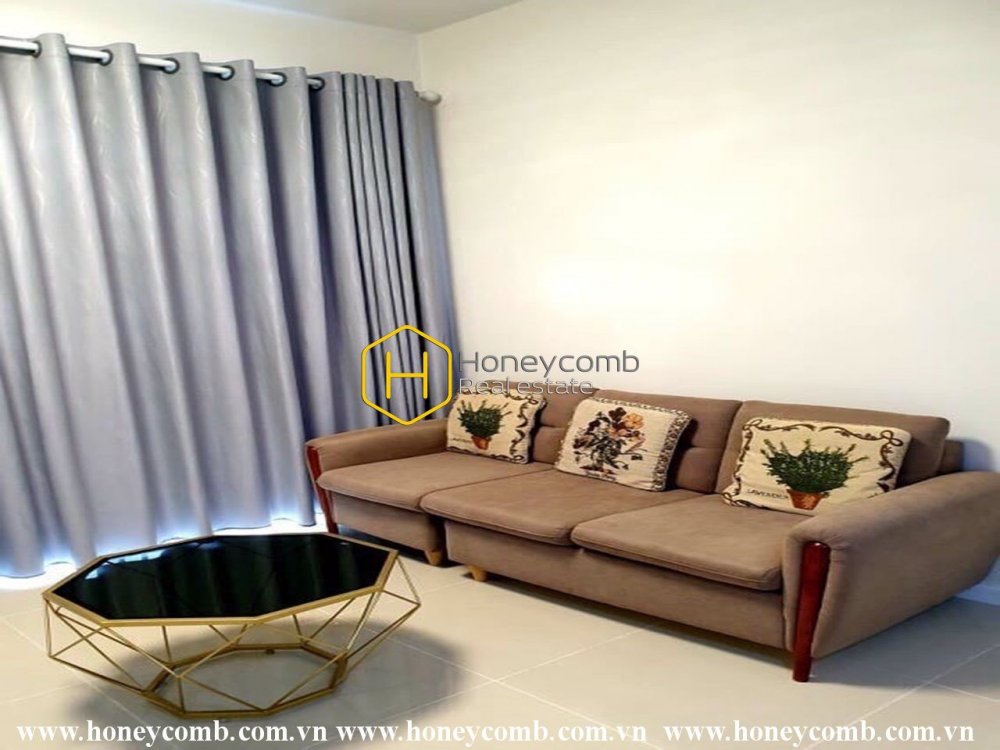 A simplified lifestyle with this stunning apartment in Palm Heights